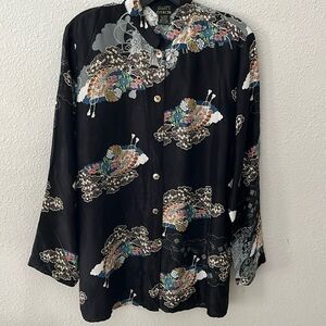 CITRON multi color / Long Sleeve Button up rayon, nylon, tunic style top.
Sz XL